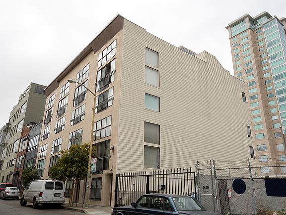 3rd image of 638 Minna St APT 12
