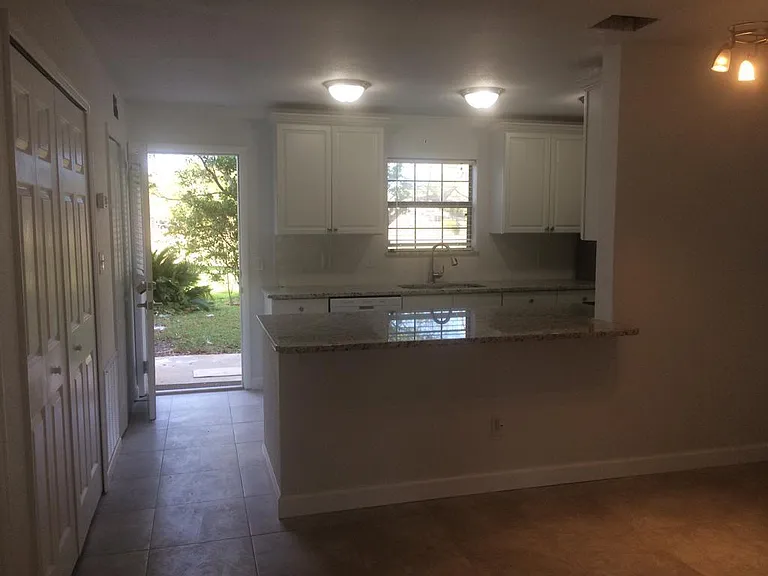 7740 Fernbrook Way — Photo 4