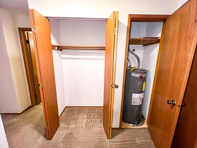 Twin Cedars Apartments — Photo 8