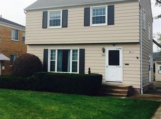 3580 W 210th St, Fairview Park, OH