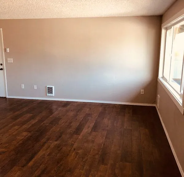 627 SE Russell St — Photo 8