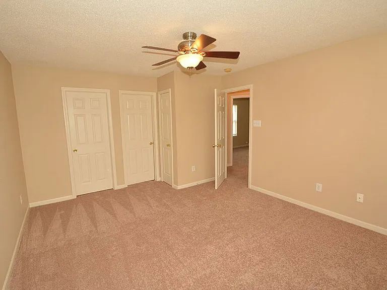 11960 Locus Ln — Photo 14
