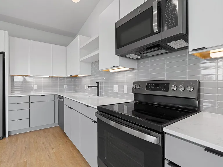 100 W Mockingbird Ln — Photo 12