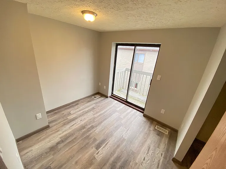 1669 Summit St #1675 — Photo 14