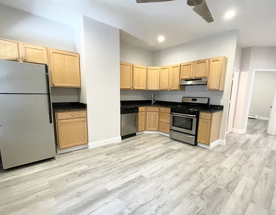 174 Bolton St #1A