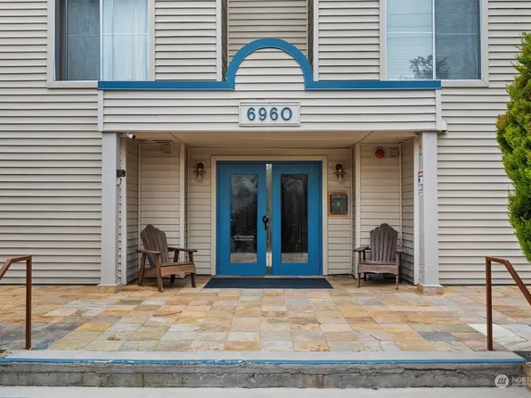 6960 California Avenue SW #A203, Seattle, WA 98136