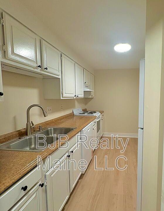 1st image of 6 Oregon Ave APT 11
