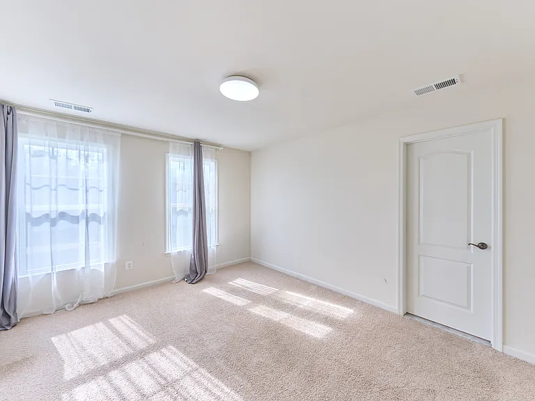 24887 Coventry Grove Ct — Photo 43