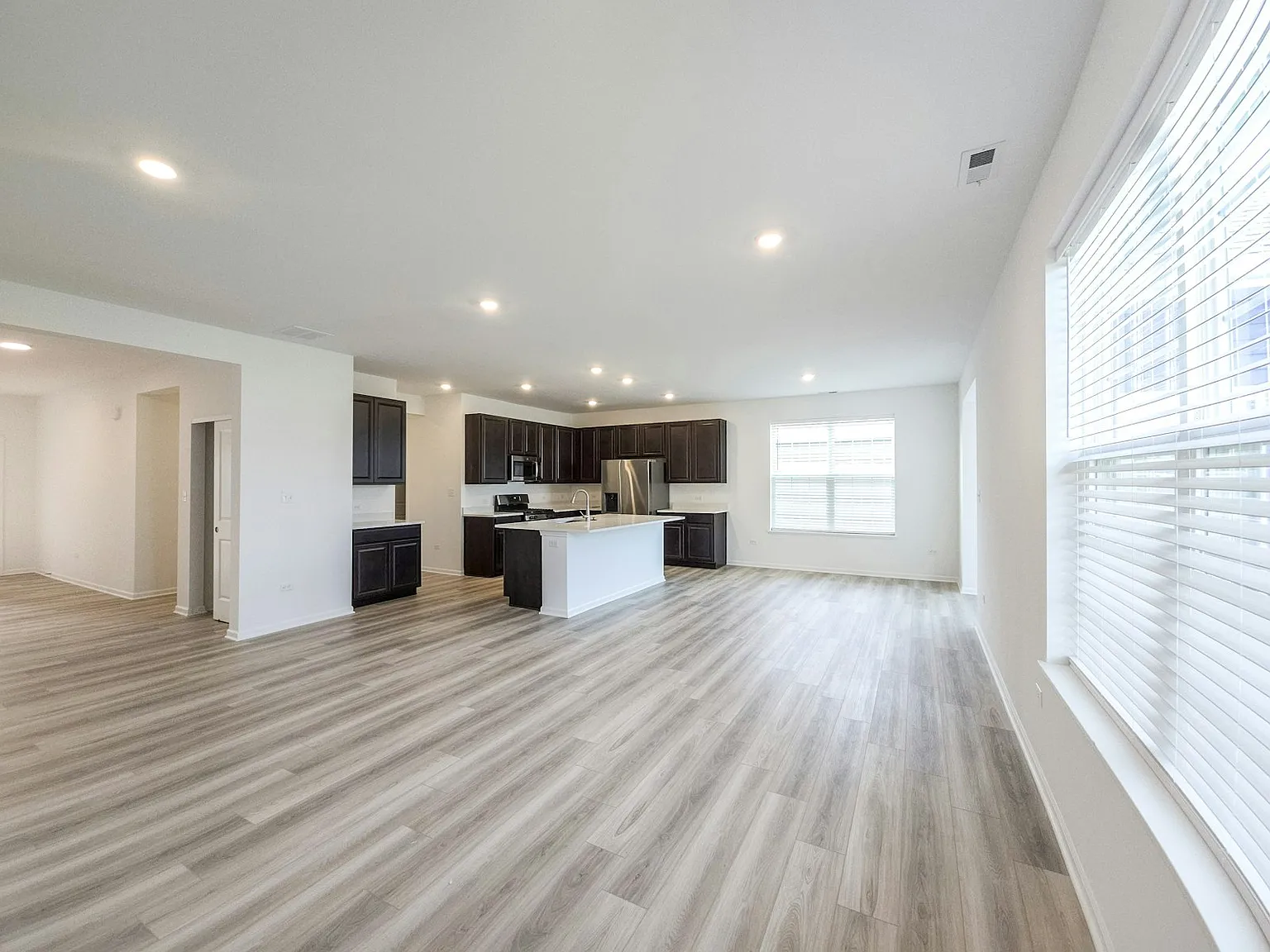 11087 Thomas Street — Photo 4