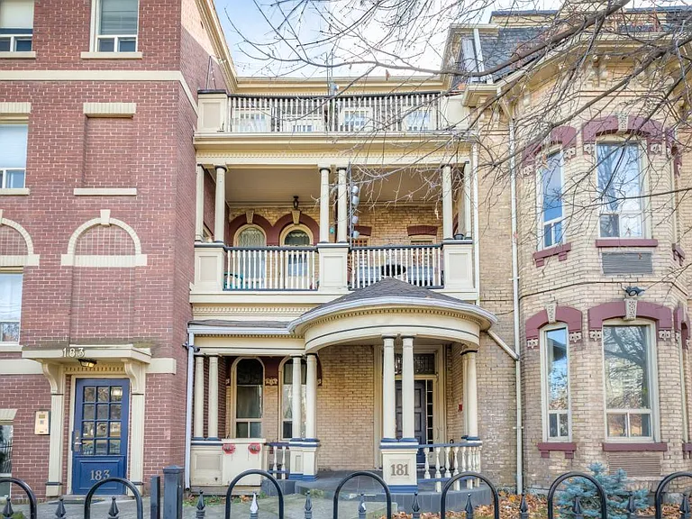 181 Gerrard St E #304 — Photo 15