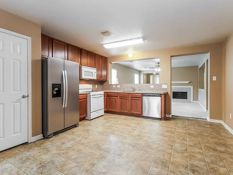 22123 Greengate Dr — Photo 8
