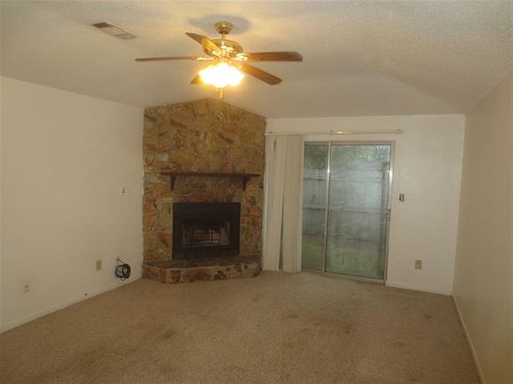 4th image of 529 Massachusetts Ave #B
