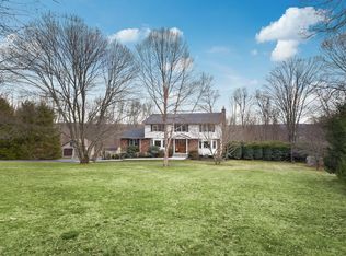 16 Londonderry Ln, Somers, NY 10589