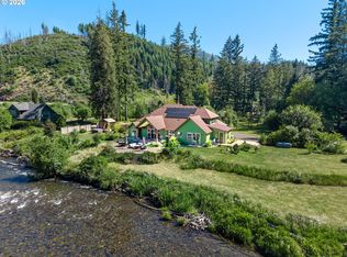 49164 McKenzie Hwy, Vida, OR 97488