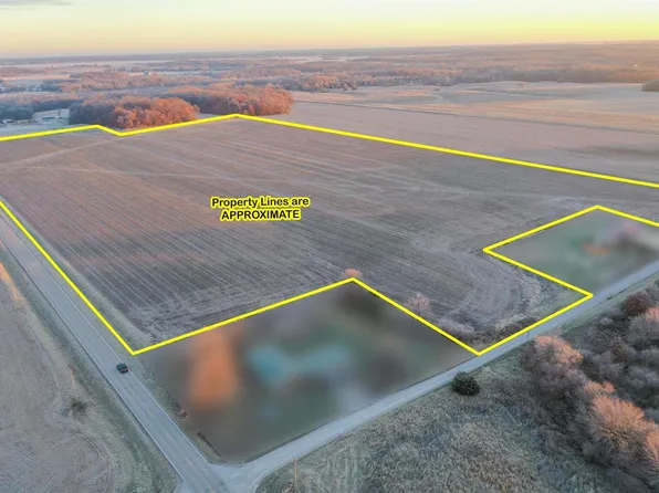 4600 Omega Rd, Iuka, IL 62849