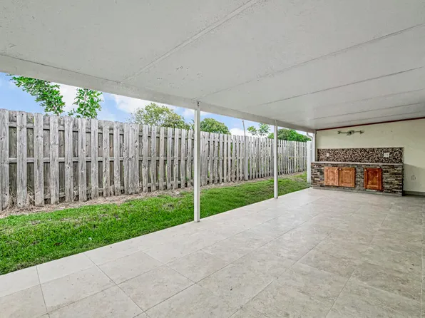 4917 Luqui Court, West Palm Beach, FL 33415