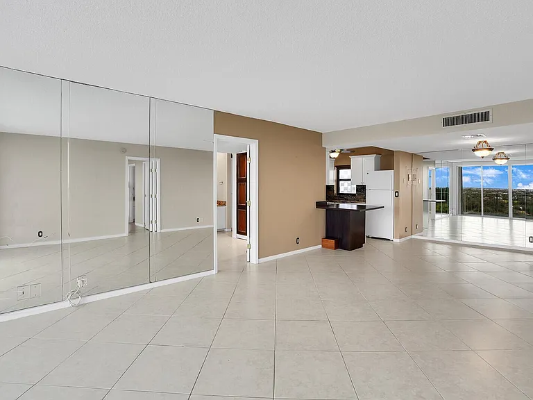 336 Golfview Rd #1115 — Photo 9