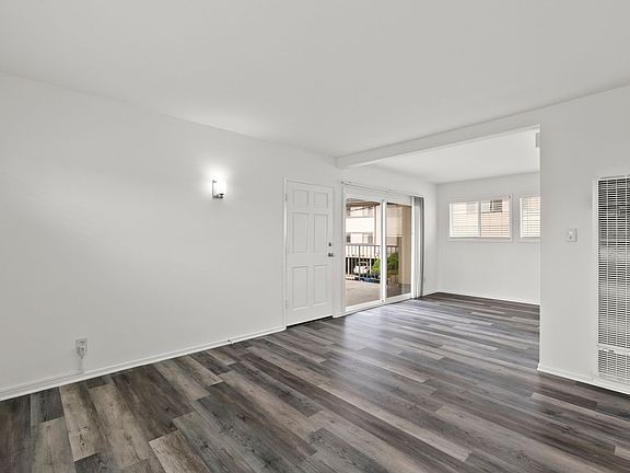 4th image of 811 Cory Dr #2
