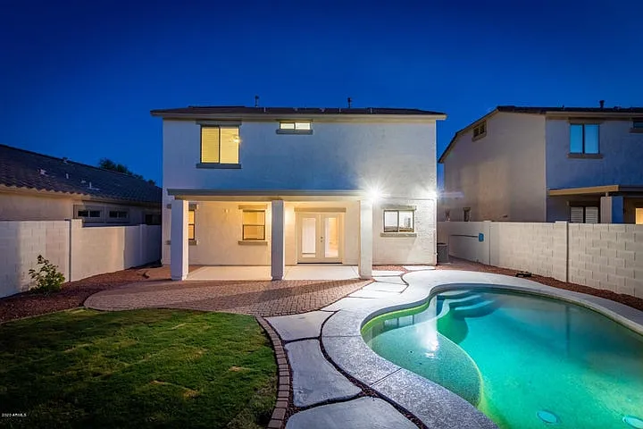 18606 W Sunnyslope Ln — Photo 47