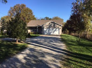 6105 W Farmington Rd, Peoria, IL 61604