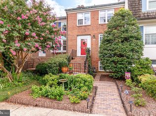 1713 Belle Haven Rd, Alexandria, VA 22307