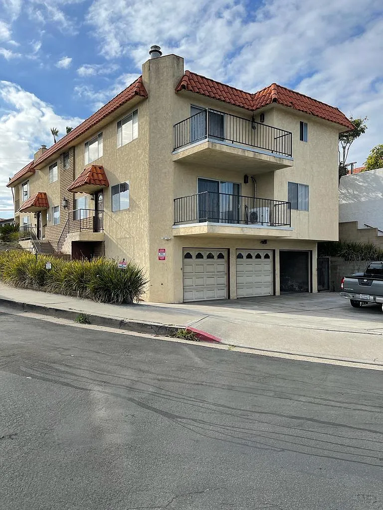 2 bed, $3,100 — Photo 4