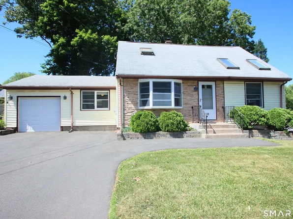 11 Forest Road, Wallingford, CT 06492
