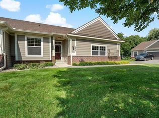 972 Daylily Dr, Victoria, MN 55386