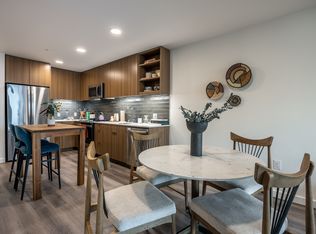 Arlo, Seattle, WA 98118