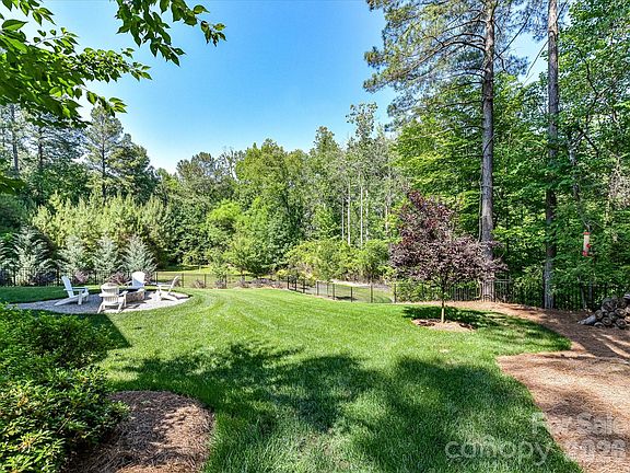 4th image of 202 Streamwood Rd