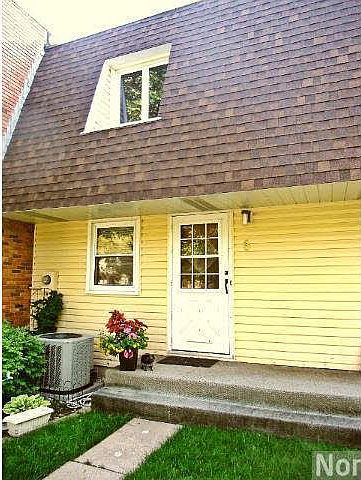 1st image of 241 22nd Avenue S