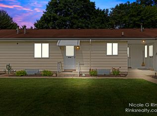 5895 Leisure South Dr SE, Kentwood, MI 49548