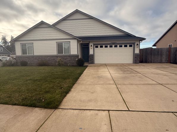 211 NE Alder Way #211