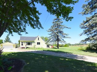W140N11161 Country Aire Dr, Germantown, WI 53022
