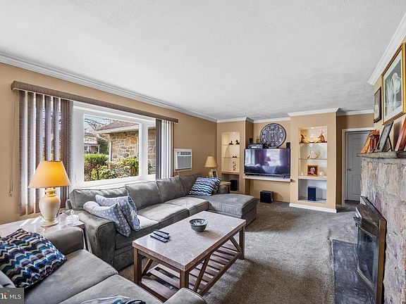 5th image of 190 New Rd