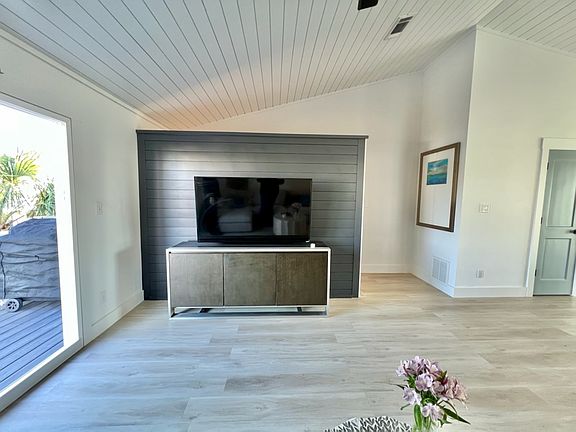5th image of 1 Gulf Breeze Ct
