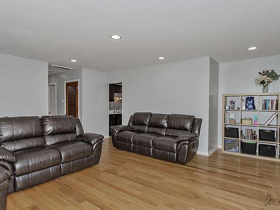 4th image of 333 N Pershing Ave