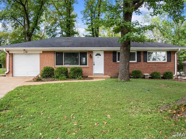 9731 Twincrest Dr, Saint Louis, MO 63126