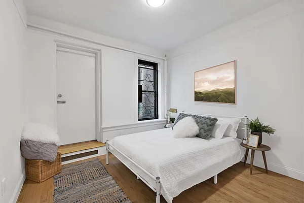 Rented by Compass | media 42