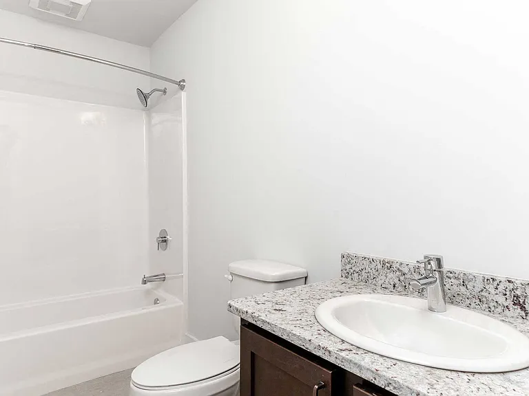 150 Oakland St — Photo 25