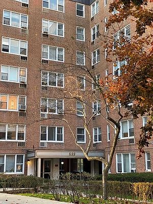 2nd image of 699 W 239th St APT 7U
