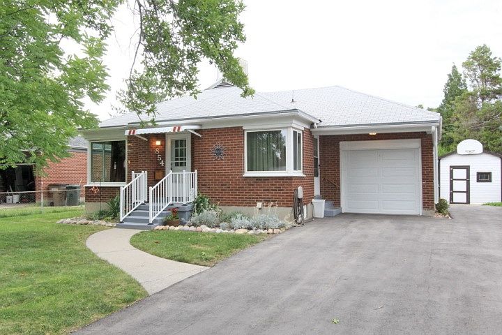 1st image of 854 N Nocturne Dr