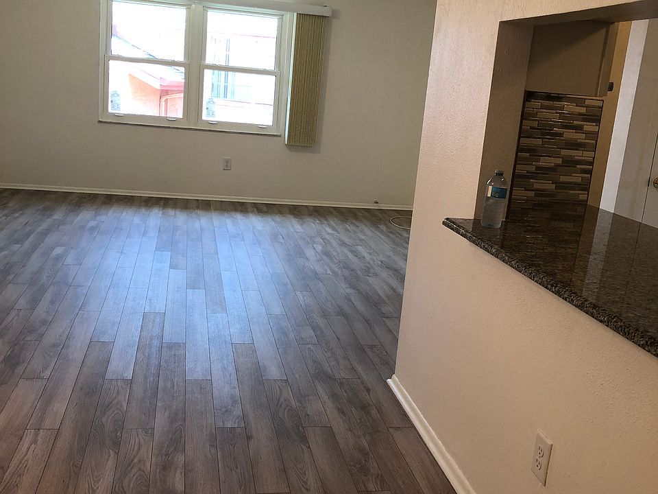 1st image of 265 SW Lincoln Cir N #Condo