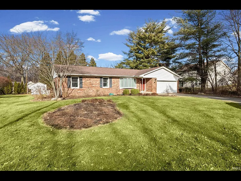 3504 Indian Creek Dr — Photo 2