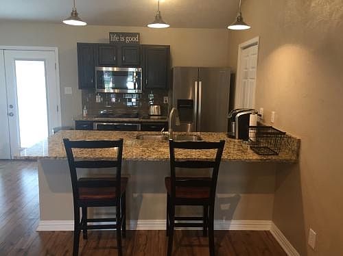 4th image of 502 Willow Oak St