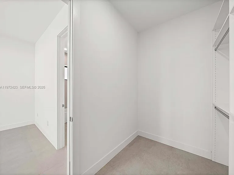 5718 Ashwood Cir W — Photo 75