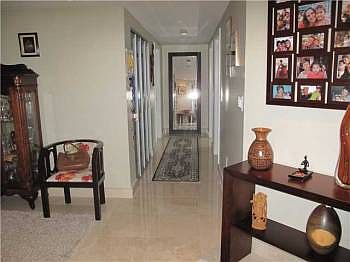 4th image of 19501 W Country Club Dr APT 2203