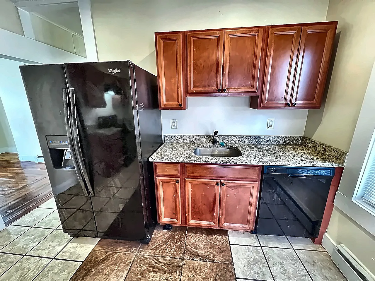 4 bed, $2,900 — Photo 3