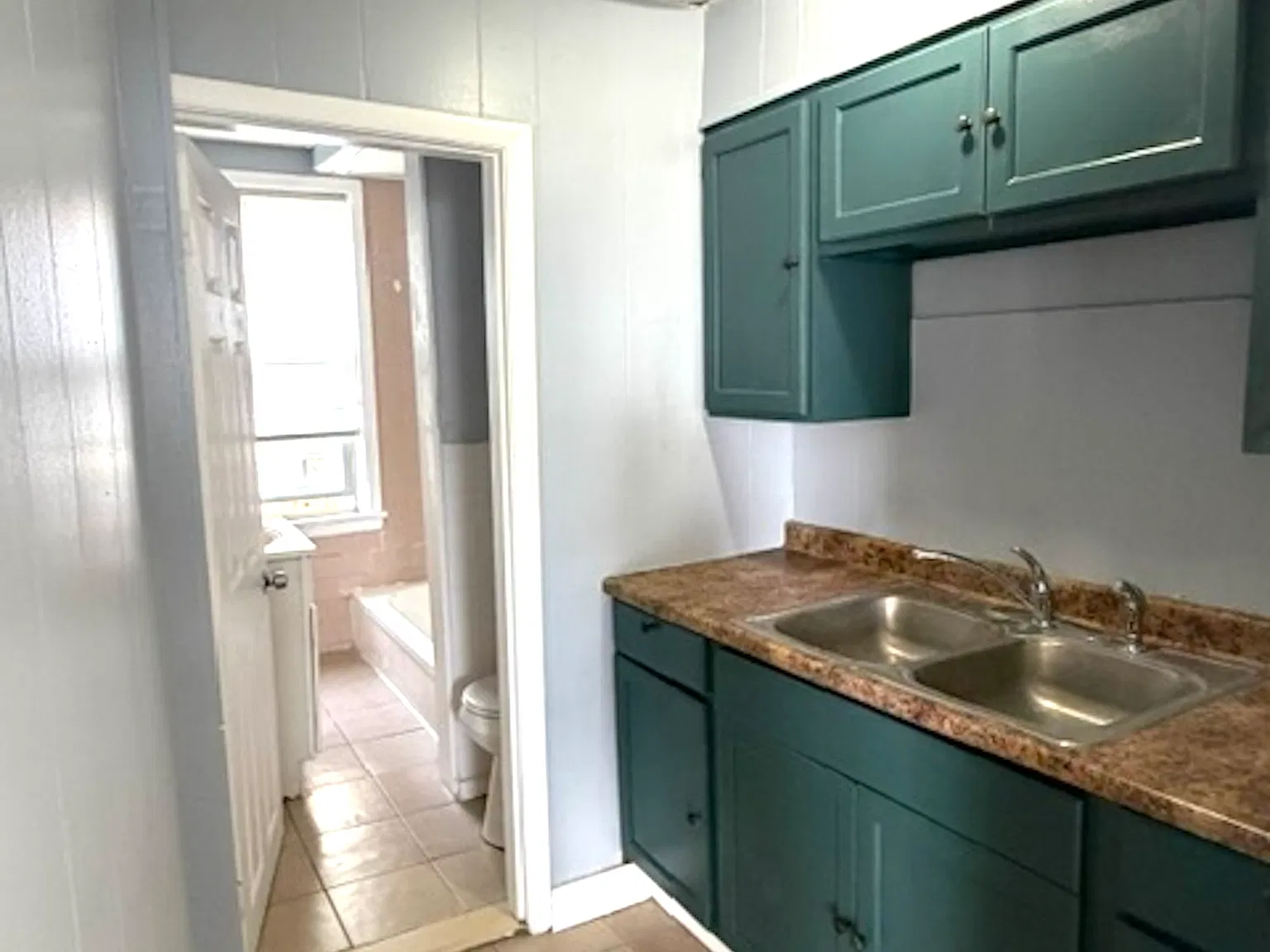 3 bed, $2,200 — Photo 4