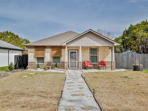 3rd image of 1136 Ridgeview Cir